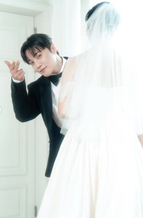 ▲▼崔容俊、Lia Kim。(圖/翻攝自IG)