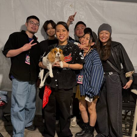 ▲▼葛仲珊唱台東跨年抱愛犬上台。(圖/翻攝自IG)