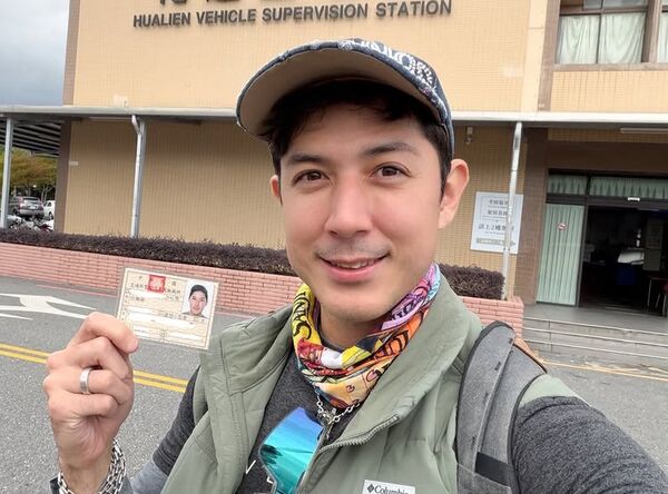 ▲▼田舞陽考到汽車駕照。(圖/翻攝自IG/tienuyan)