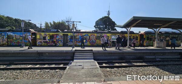 ▲集集線鐵路第一階段濁水至集集站5日通車復駛,「西遊記」彩繪列車首航,同步預告7月全線通車。(圖/記者高堂堯攝)