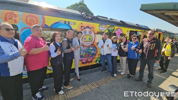 ▲集集線鐵路第一階段濁水至集集站5日通車復駛,「西遊記」彩繪列車首航,同步預告7月全線通車。(圖/記者高堂堯攝)