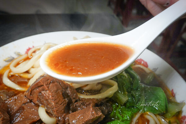 ▲▼內湖科技園區平價牛肉麵。(圖/部落客水晶安蹄提供)