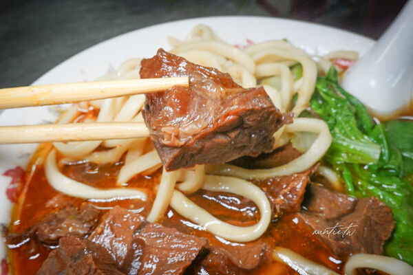 ▲▼內湖科技園區平價牛肉麵。(圖/部落客水晶安蹄提供)