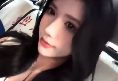 ▲▼陸26歲正妹網紅流落柬埔寨街頭,遭男友畫大餅。(圖/翻攝自微博)