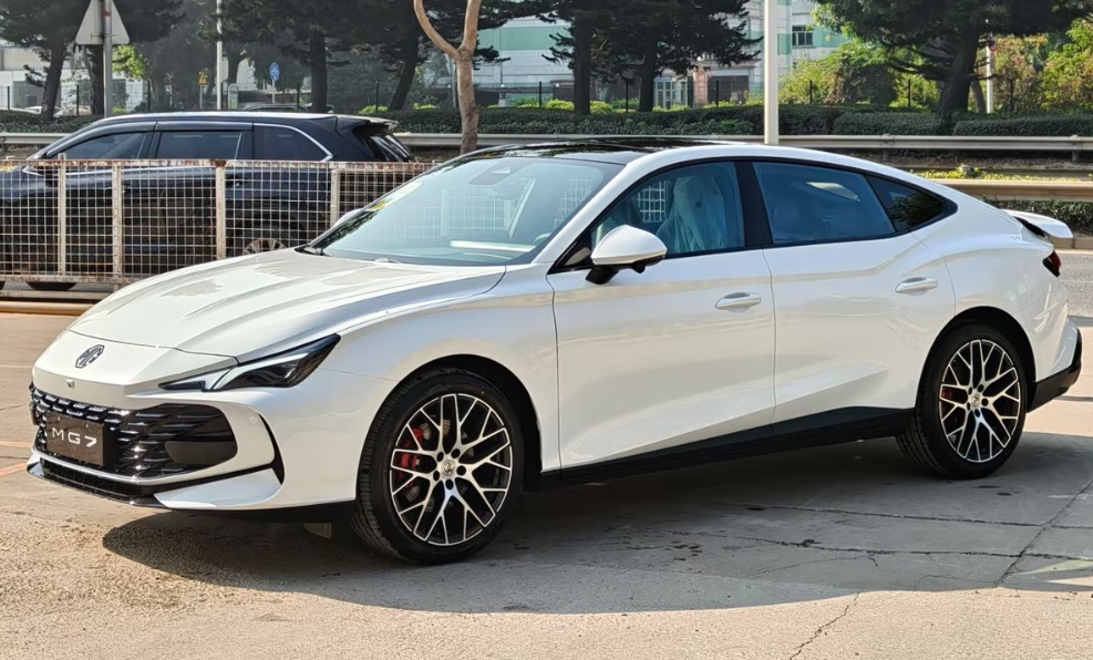 ▲MG7即將1月推出新改款!實車、廠照都曝光。(圖/翻攝自MG)