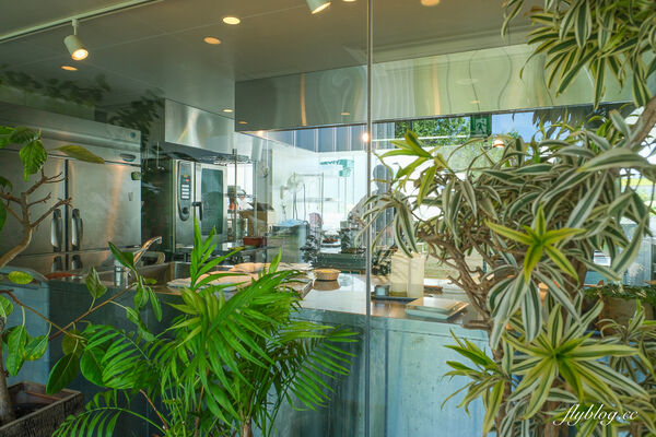 ▲▼日本北海道「美瑛選果本店Biei Senka」,結合米其林餐廳、麵包店、甜點店和蔬果市場。(圖/部落客飛天璇提供)