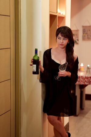 ▲李運慶跟蘇晏霈在《豆腐媽媽》飾演夫妻,卻出軌王晴。(圖/民視提供)