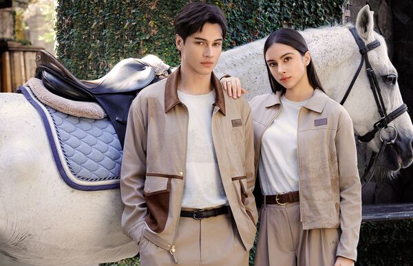 ▲FILA攜手國立故宮博物院首度推出聯名系列,將乾隆帝鍾愛的《百駿圖》轉化為時尚服飾設計。(FILA提供,下同)