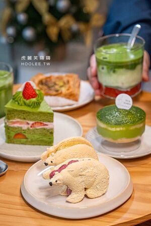 ▲▼高雄抹茶控必訪「兔思糖法式甜點」,超可愛北極熊馬卡龍,還有草莓蛋糕與現刷草莓抹茶。(圖/部落客虎麗提供)