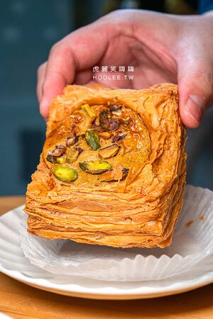 ▲▼高雄抹茶控必訪「兔思糖法式甜點」,超可愛北極熊馬卡龍,還有草莓蛋糕與現刷草莓抹茶。(圖/部落客虎麗提供)