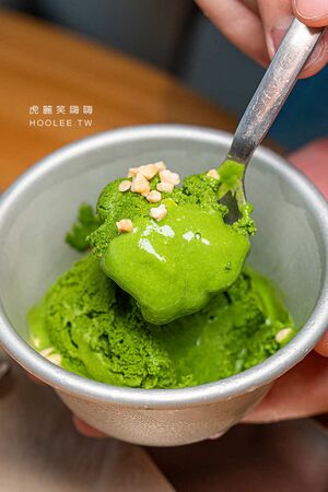 ▲▼高雄抹茶控必訪「兔思糖法式甜點」,超可愛北極熊馬卡龍,還有草莓蛋糕與現刷草莓抹茶。(圖/部落客虎麗提供)