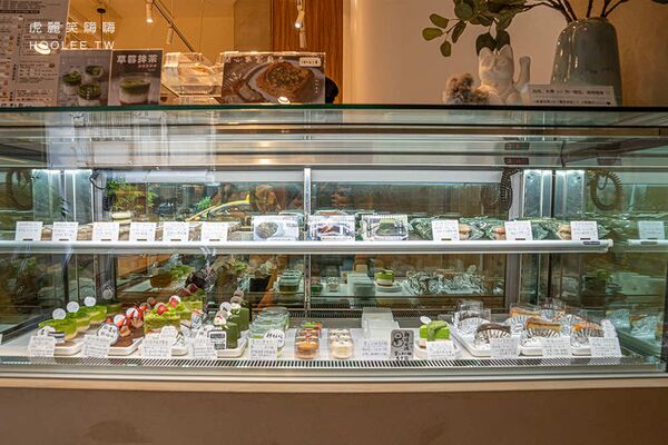 ▲▼高雄抹茶控必訪「兔思糖法式甜點」,超可愛北極熊馬卡龍,還有草莓蛋糕與現刷草莓抹茶。(圖/部落客虎麗提供)