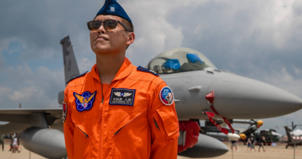 ▲F-16戰機飛官辛柏毅6日執行夜間任務時跳傘,目前仍失聯。(圖/IDF經國號粉專提供)