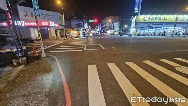 ▲屏東市忠孝路與廣東路交通事故。(圖/記者陳崑福翻攝)