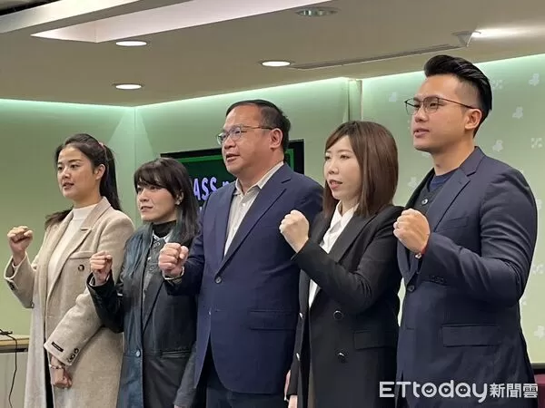 ▲▼「TPASS no PASS!藍白擋總預算為難通勤族」記者會。(圖/記者杜冠霖攝)