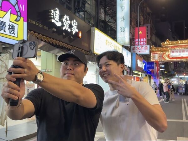 ▲▼郭俊麟帶平良海馬快閃台灣。(圖/郭俊麟Threads)