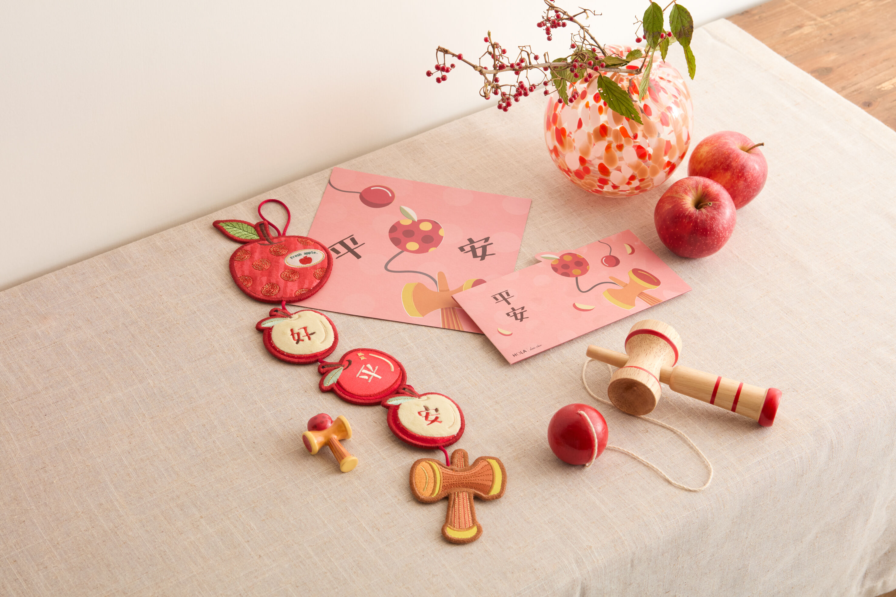 ▲IKEA、HOLA推出春節家居系列,各有風格。(圖/品牌提供)