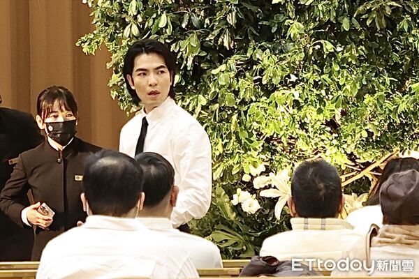 ▲▼ 蕭敬騰現身岳父林光寧告別式 。(圖/記者徐文彬攝)