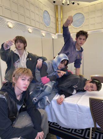 ▲▼ 金唱片藝人出發來台!ALLDAY PROJECT全身黑現機場 CORTIS晚上接力。(圖/翻攝自CORTIS、ENHYPEN IG)