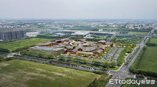 ▲▼ 華泰名品城嘉義店動土,1期預計2028年開幕 。(圖/嘉義縣政府提供)