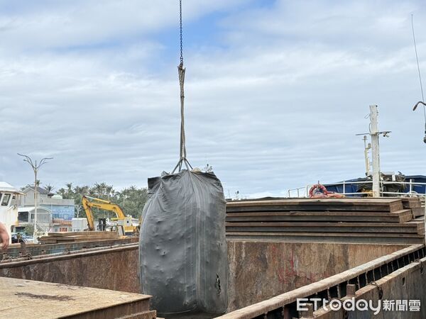 ▲綠島、蘭嶼垃圾轉運量逾2,300公噸。(圖/記者楊晨東翻攝)