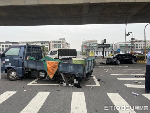 ▲▼88橋下車禍 。(圖/記者陳宏瑞翻攝)