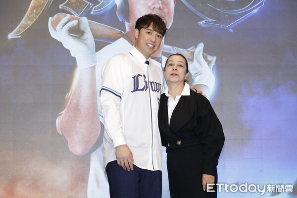 ▲▼25年球季結束後正式行使旅外FA權力的台灣職棒好手林安可,確定加盟日本職棒強權埼玉西武獅隊,為了展現球團對林安可選手加盟的重視,埼玉西武獅球團也將1月9日於台北為林安可選手舉辦加盟記者會。(圖/記者湯興漢攝)