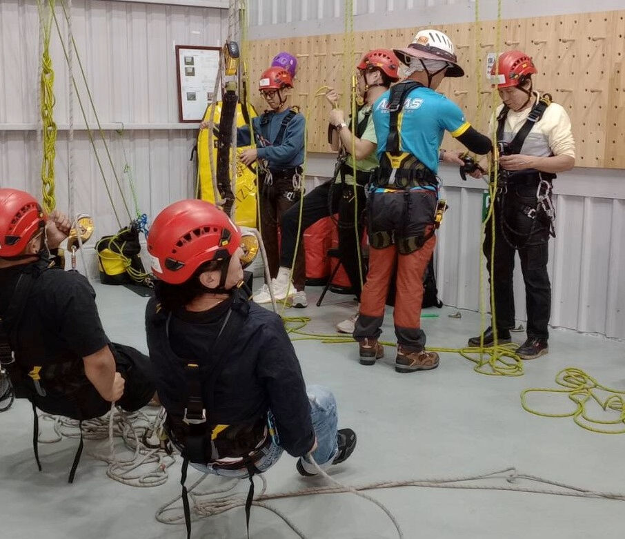 ▲面對多元高風險場域 新北動保處強化高空救援能力。(圖/新北市動保處提供)
