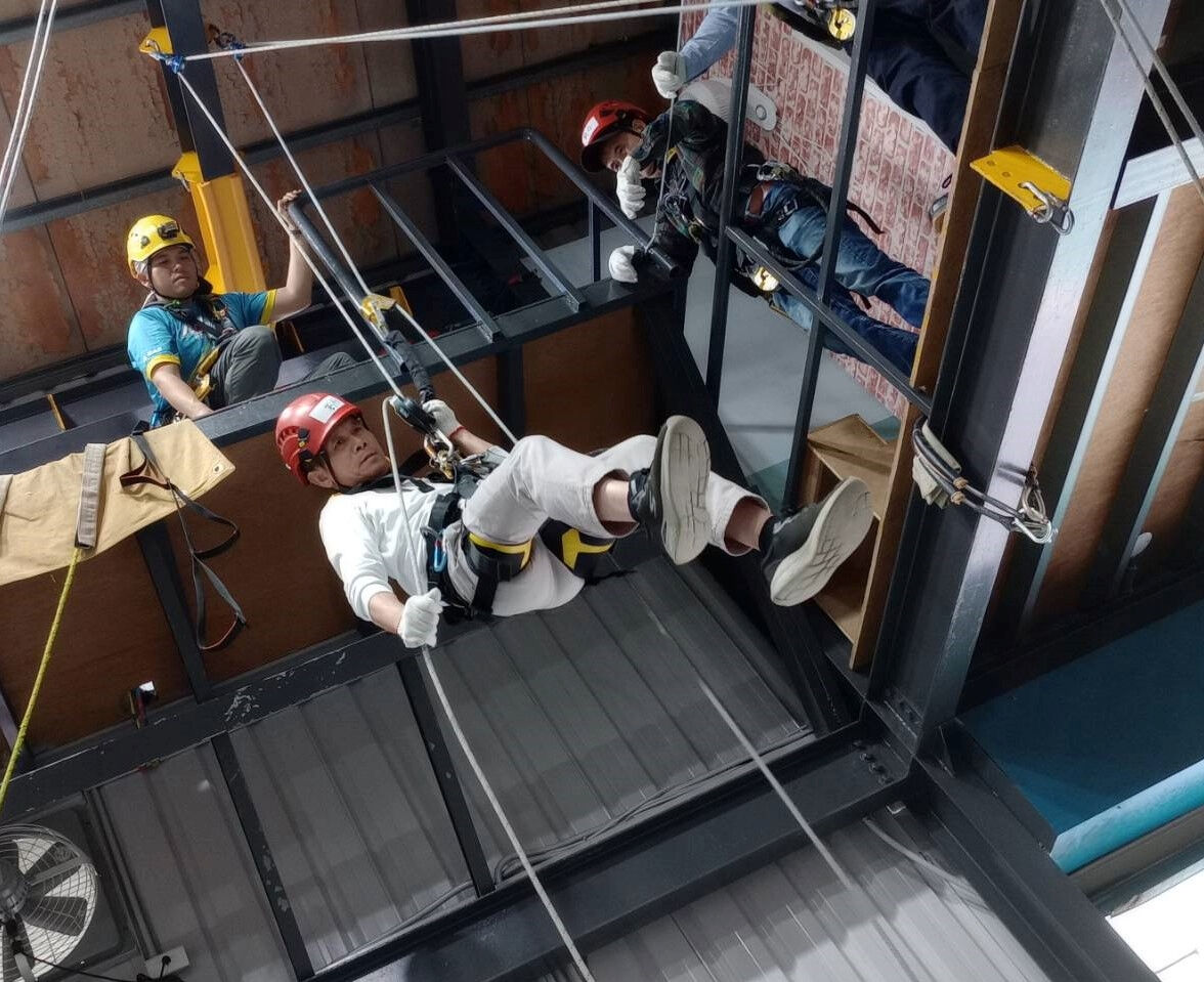 ▲面對多元高風險場域 新北動保處強化高空救援能力。(圖/新北市動保處提供)