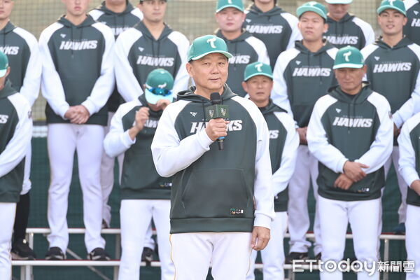 ▲▼ 台鋼雄鷹開訓典禮 -洪一中 。(圖/記者黃克翔攝)
