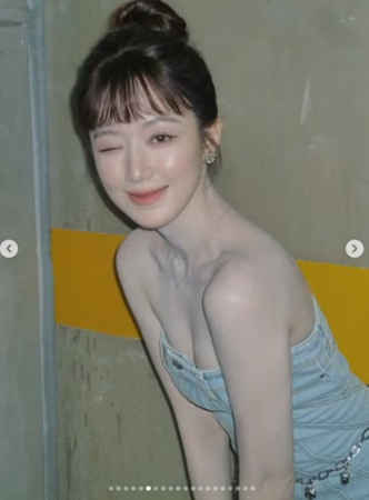 ▲▼舒華。(圖/翻攝自Instagram/yeh.shaa_)