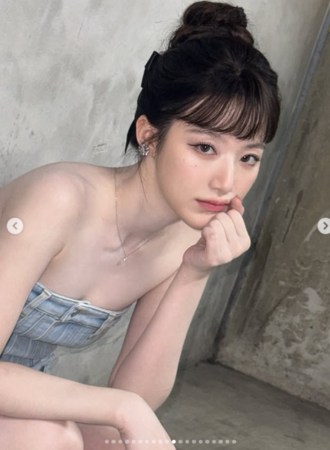 ▲▼舒華。(圖/翻攝自Instagram/yeh.shaa_)