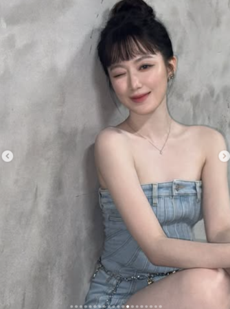 ▲▼舒華。(圖/翻攝自Instagram/yeh.shaa_)