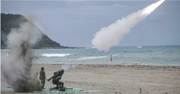 國軍在實彈演習中使用「刺針」FIM-92可攜式防空飛彈(FIM-92 Stinger)。(圖/達志/美聯社)