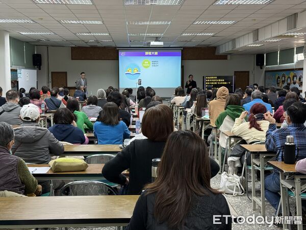 ▲台南市勞工局舉辦AI講座,吸引不同產業勞工踴躍參與。(記者林東良翻攝,下同)