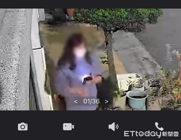 ▲監視器畫面拍下陌生女子凌晨搭乘計程車抵達斗六住宅區,隨後在社區內來回走動、按門鈴,引發住戶恐慌。(圖/記者游瓊華翻攝)