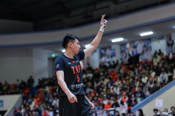 ▲桃園璞園領航猿阿提諾、陳將双、總教練卡米諾斯。(圖/PLG提供)