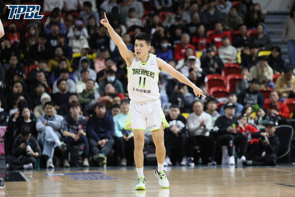 ▲福爾摩沙夢想家總教練簡浩、馬建豪、林俊吉。(圖/TPBL提供)