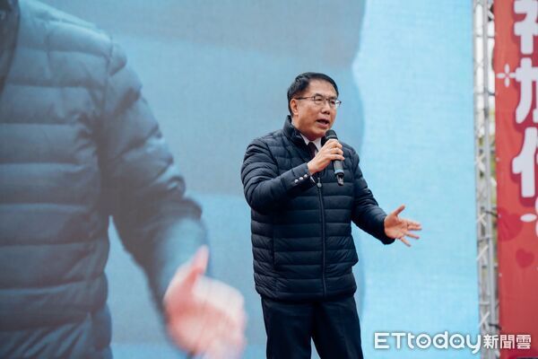 ▲林俊憲佳里造勢活動湧入上萬人,展現大北門團結氣勢。(記者林東良翻攝,下同)