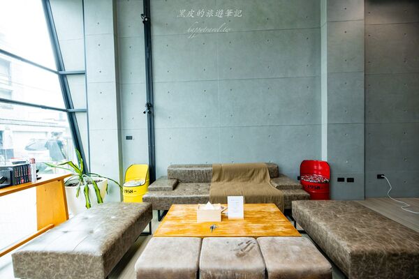 ▲▼墾丁巷弄裡的美式度假住宿。(圖/部落客黑皮提供)