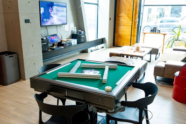 ▲▼墾丁巷弄裡的美式度假住宿。(圖/部落客黑皮提供)