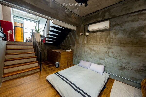 ▲▼墾丁巷弄裡的美式度假住宿。(圖/部落客黑皮提供)