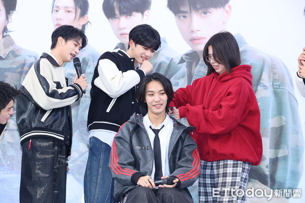 ▲▼ Ozone / 我愛你們 簽唱會 。(圖/記者黃國霖攝)