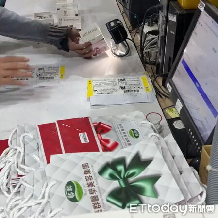 ▲藝群醫學美容集團與CYBERBIZ團隊攜手打造OMO新零售模式,短短14天完成網站上線。(記者林東良翻攝,下同)