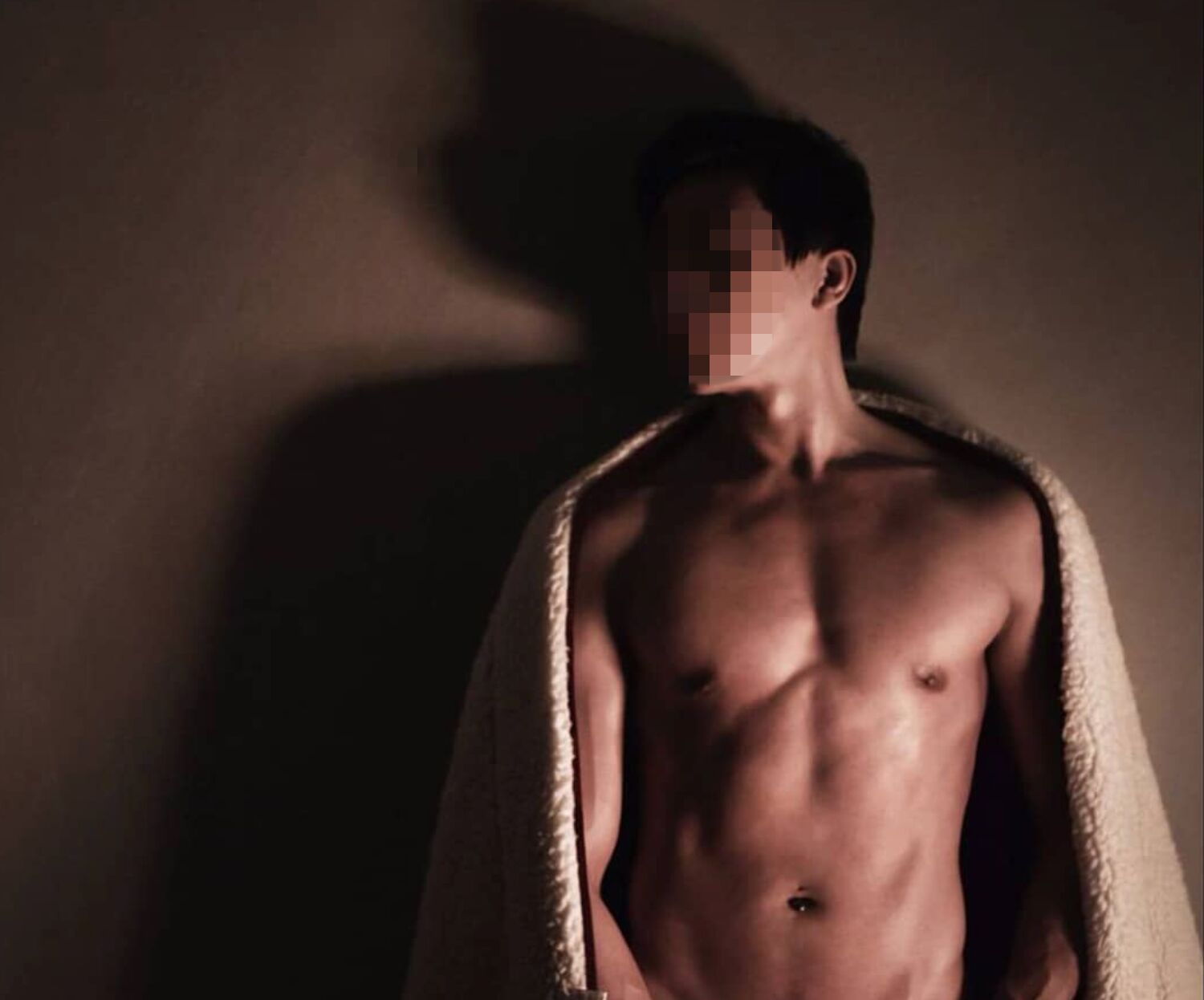 ▲▼猛男界RAIN涉毒在金山失控隨機砍人。(圖/翻攝IG)