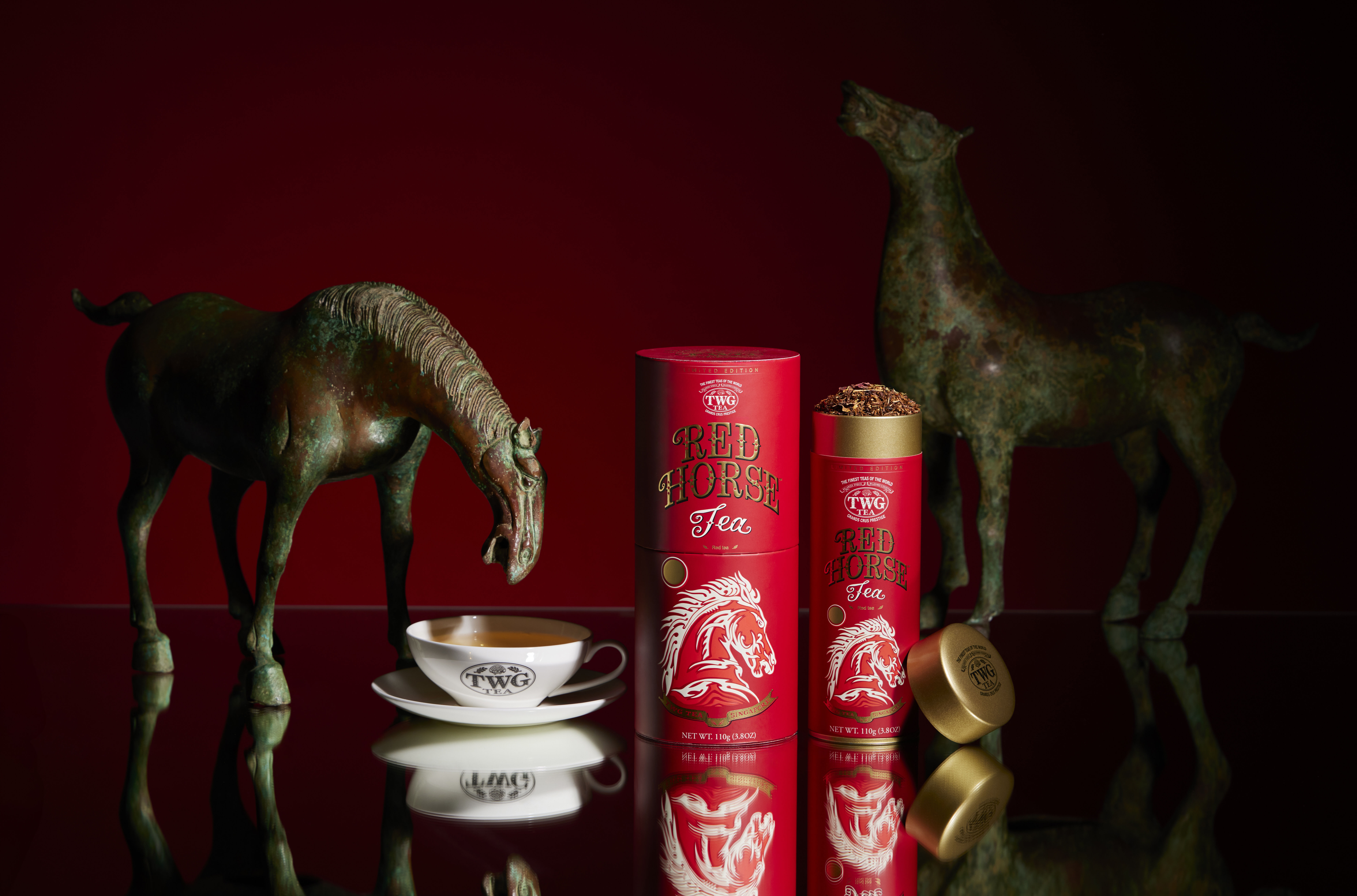 ▲新春茶禮TWG Tea赤馬迎禧果香濃,王德傳丙午新春飄台灣味。(圖/品牌提供)