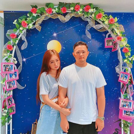 陳年姐妹怨/獨家!閨密翻臉真相曝光 丫頭爆料遭小薰陷害解約