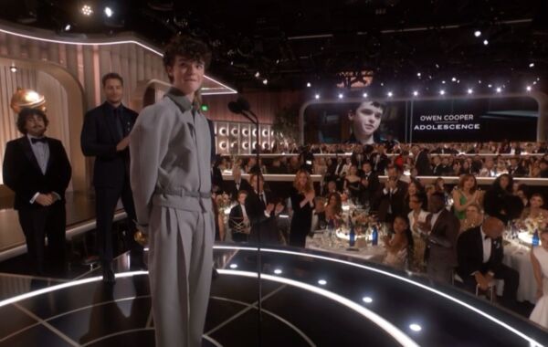 ▲《混沌少年時》歐文庫柏奪金球獎。(圖/翻攝自網路)