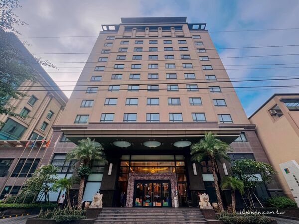 ▲▼台南桂田酒店自助式早餐「阿力海百匯餐廳」,早餐就把台南味通通吃滿。(圖/部落客台南好FOOD遊提供)