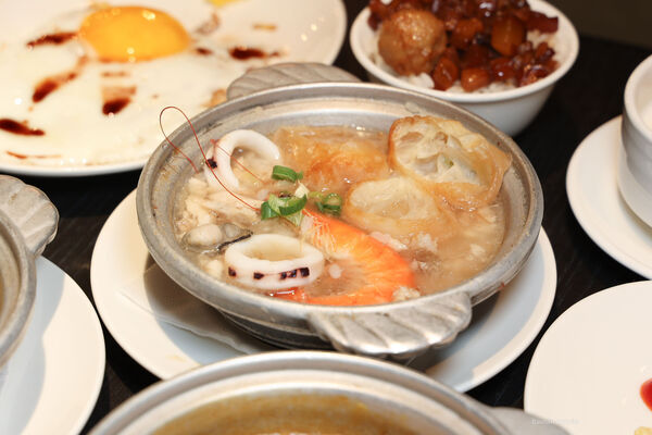 ▲▼台南桂田酒店自助式早餐「阿力海百匯餐廳」,早餐就把台南味通通吃滿。(圖/部落客台南好FOOD遊提供)